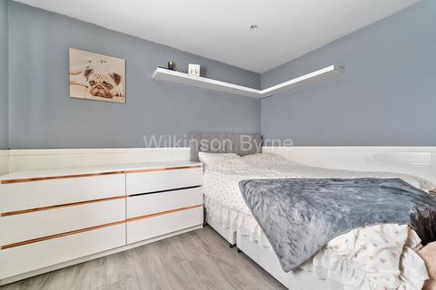 42 Cavell Road, Cheshunt, Waltham Cross, EN7 6JJ