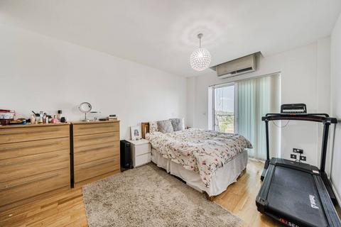 2 bedroom flat for sale, Uxbridge Road, Ealing Broadway, W5