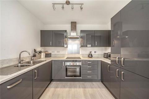 2 bedroom flat for sale, Loughborough Park, London SW9