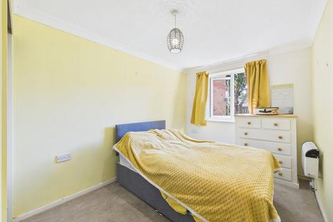 2 bedroom retirement property for sale, Burlington Gardens, Bridlington