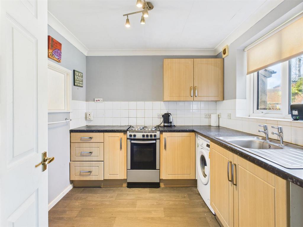 Kitchen: