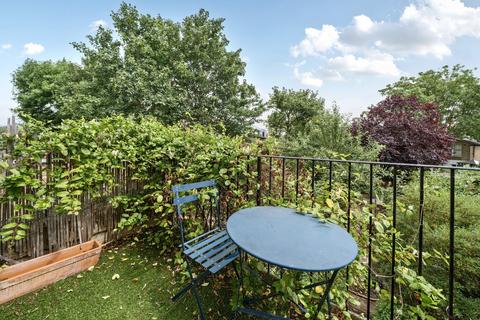 Flat B, 63 Rattray Road, London, SW2 1BB