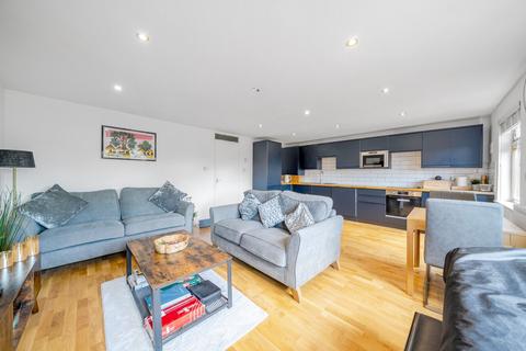 2 bedroom flat for sale, Burnt Ash Hill, London, SE12