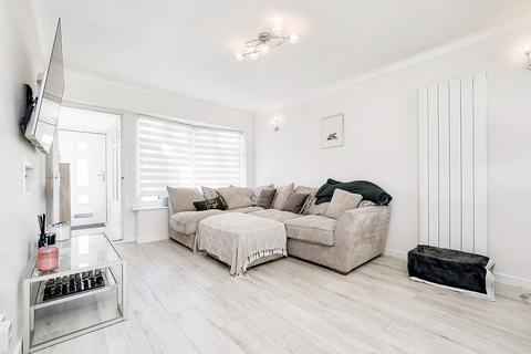 3 bedroom semi-detached house for sale, Langemore Way, Billericay, CM11