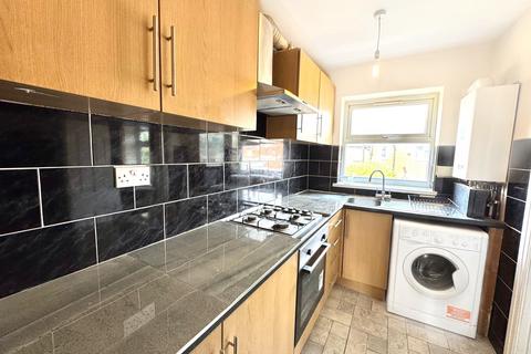 4 bedroom terraced house to rent, Leeds LS2