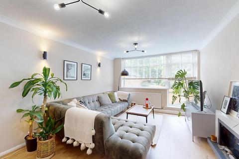 2 bedroom apartment for sale, Flat 15 Moorbank Court, Shire Oak Road, Headingley