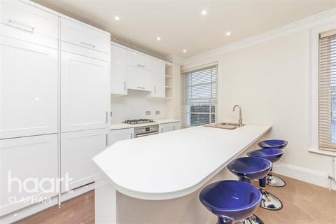 3 bedroom flat to rent, Grafton Square, SW4