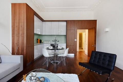 1 bedroom flat for sale, St Georges Square, Pimlico, London, SW1V