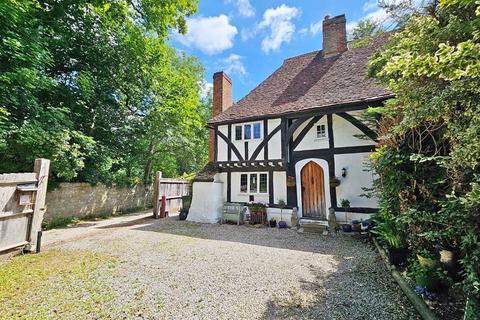 3 bedroom cottage for sale, Old School Lane, Maidstone