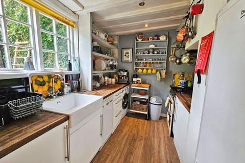 3 bedroom cottage for sale, Old School Lane, Maidstone