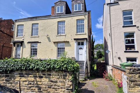 35 Cliff Road, Leeds, LS6 2ET