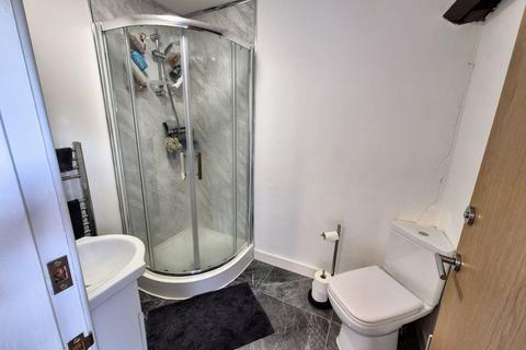 35 Cliff Road, Leeds, LS6 2ET