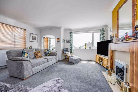 4 bedroom semi-detached house for sale, Woodfield Avenue, Farlington