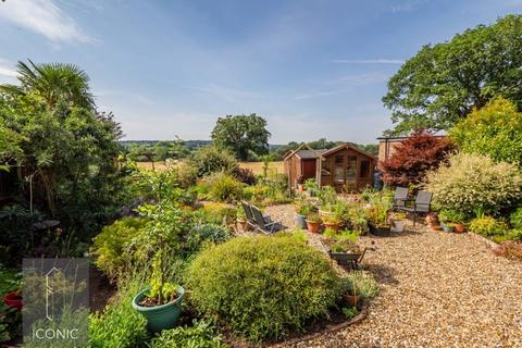 2 bedroom bungalow for sale, Taverham Road, Drayton, Norwich.