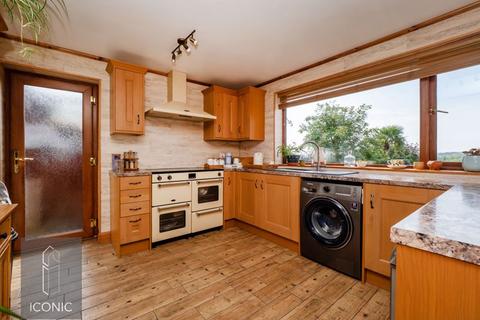 2 bedroom bungalow for sale, Taverham Road, Drayton, Norwich.