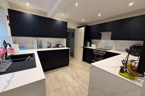 3 bedroom detached bungalow for sale, Sandhurst Road, Four Oaks, Sutton Coldfield, B74 4UE