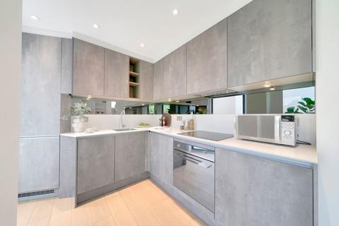 2 bedroom flat for sale, Seven Sisters Road, London N7