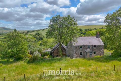 3 bedroom property with land for sale, Crymych
