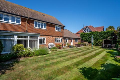 5 bedroom detached house for sale, Crossbush Road, Bognor Regis