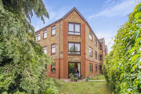 2 bedroom retirement property for sale, 2 Guardian Court, Banbury