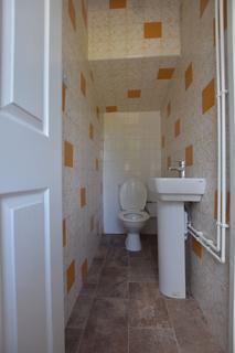 3 bedroom semi-detached house to rent, Olton Avenue, Nottingham