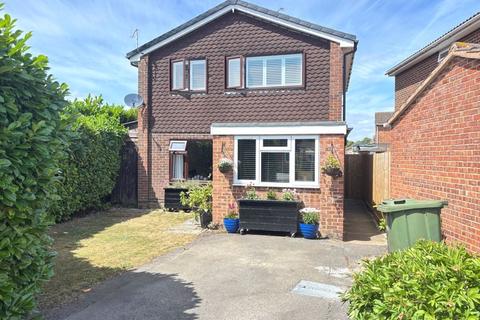 3 bedroom detached house for sale, Willowcroft Close, Saint Leonards Park, Matson, Gloucester