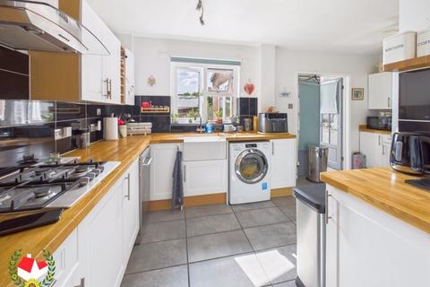 3 bedroom semi-detached house for sale, Malmesbury Road, Gloucester