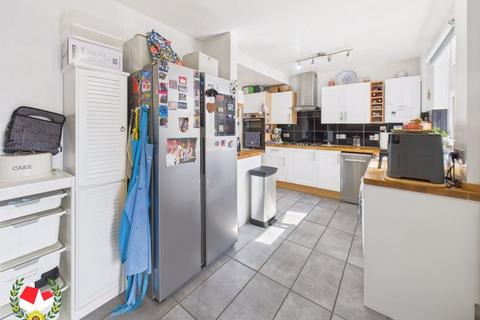 3 bedroom semi-detached house for sale, Malmesbury Road, Gloucester