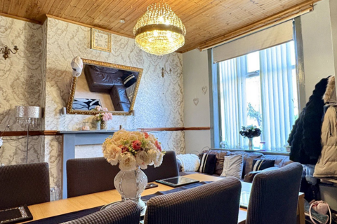 3 bedroom house for sale, Roundthorn Road, Oldham, OL4