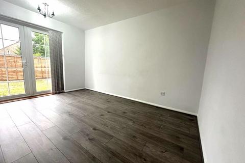 5 bedroom detached house to rent, 4 Sharpenhoe Road, Bedford
