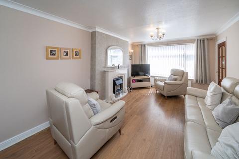 4 bedroom semi-detached house for sale, Claydon Road, Kingswinford DY6