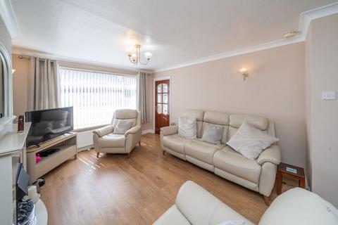 4 bedroom semi-detached house for sale, Claydon Road, Kingswinford DY6