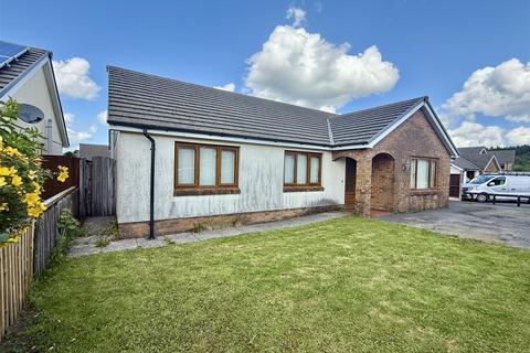 4 bedroom detached bungalow for sale, Waungoch, Upper Tumble, Llanelli