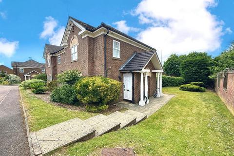 undefined, Skelton Close, Luton, Bedfordshire, LU3 4HE