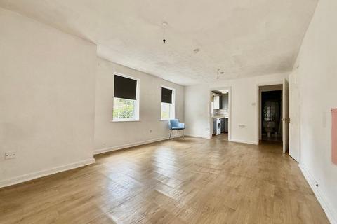 undefined, Skelton Close, Luton, Bedfordshire, LU3 4HE
