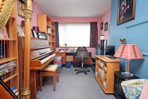 4 bedroom detached house for sale, Cae Gwyn, Caernarfon, Gwynedd, LL55