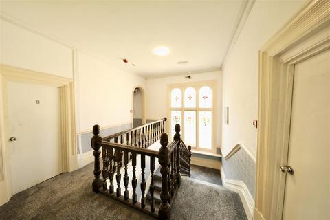 14 bedroom end of terrace house for sale, Park Avenue, HU5, Hull
