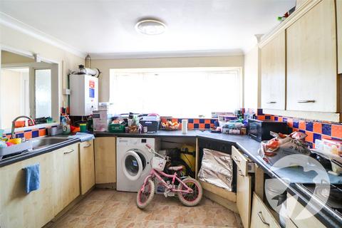 15 Brook Vale, Erith, DA8 1JP