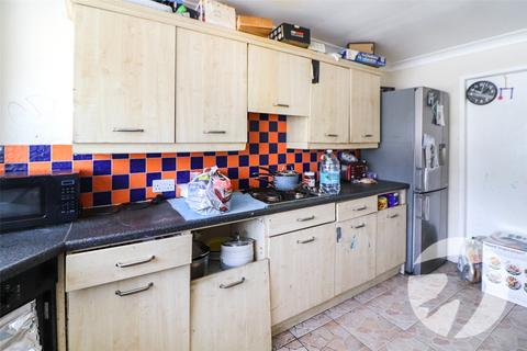15 Brook Vale, Erith, DA8 1JP