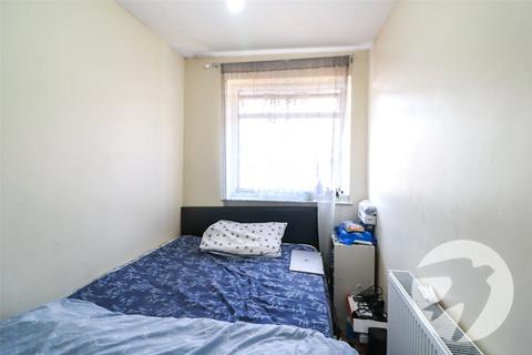 15 Brook Vale, Erith, DA8 1JP