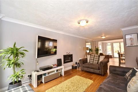undefined, Canham Close, Kimpton