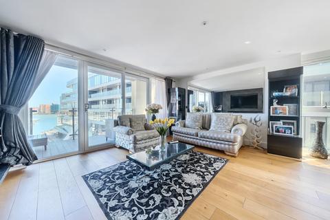 3 bedroom apartment for sale, Maritime Walk, Ocean Village, Southampton