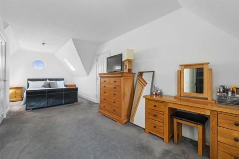22 Hampton Road, Stansted, CM24 8FE
