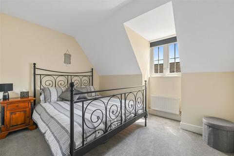 22 Hampton Road, Stansted, CM24 8FE