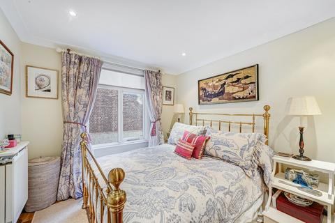1 bedroom flat for sale, Gloucester Street, London, SW1V