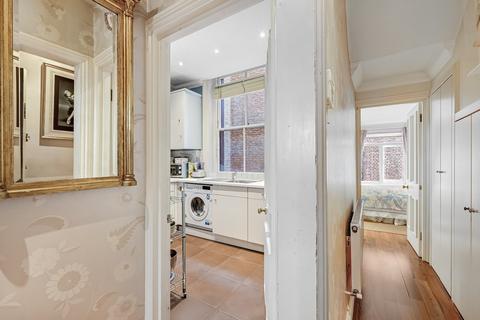1 bedroom flat for sale, Gloucester Street, London, SW1V