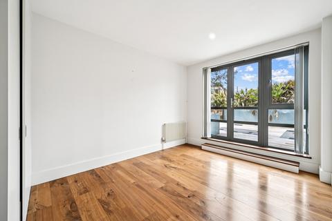 2 bedroom flat for sale, Guildhouse Street, London, SW1V