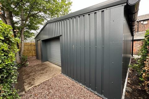 Warehouse to rent, 118-122 Castle St Stockport SK3 9AL