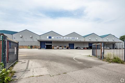 Warehouse to rent, Bird Hall Ln Stockport SK3 0SB