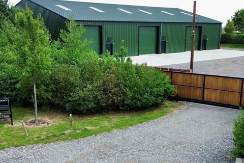 Warehouse to rent, Unit A, Godington Buildings Bicester OX27 9AE